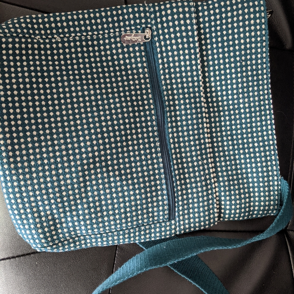 Organizing Shoulder Bag